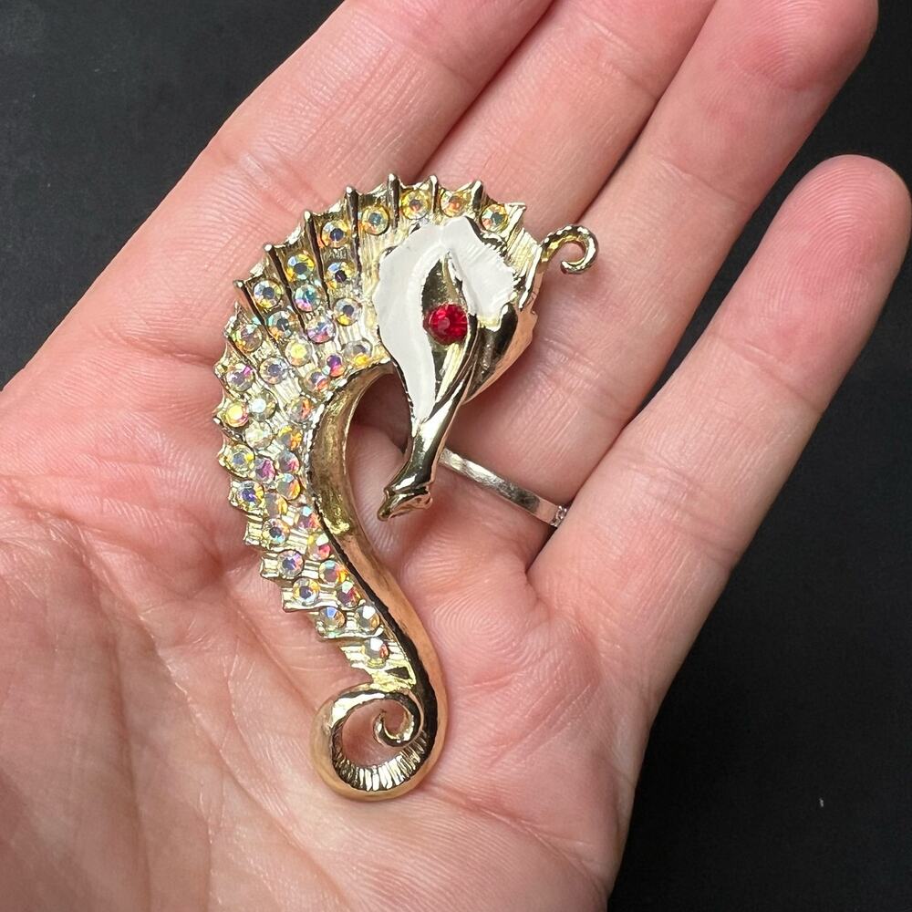 1960s Aurora Borealis And Ruby Red Rhinestone Whi… - image 3